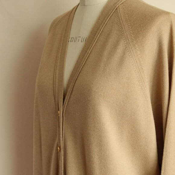 Vintage 2000s Sweater, Volup Size Edinburgh Beige Lambswool Cardigan, Y2K Knits - Picture 6 of 10